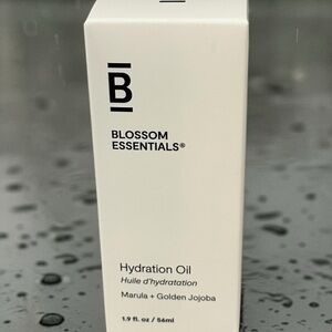 Blossom Essentials Hydration Oil NWT